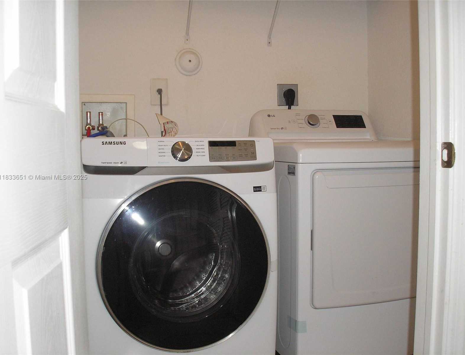 Small Image of 12846 SOUTH WEST 135TH ST, Miami Number 17