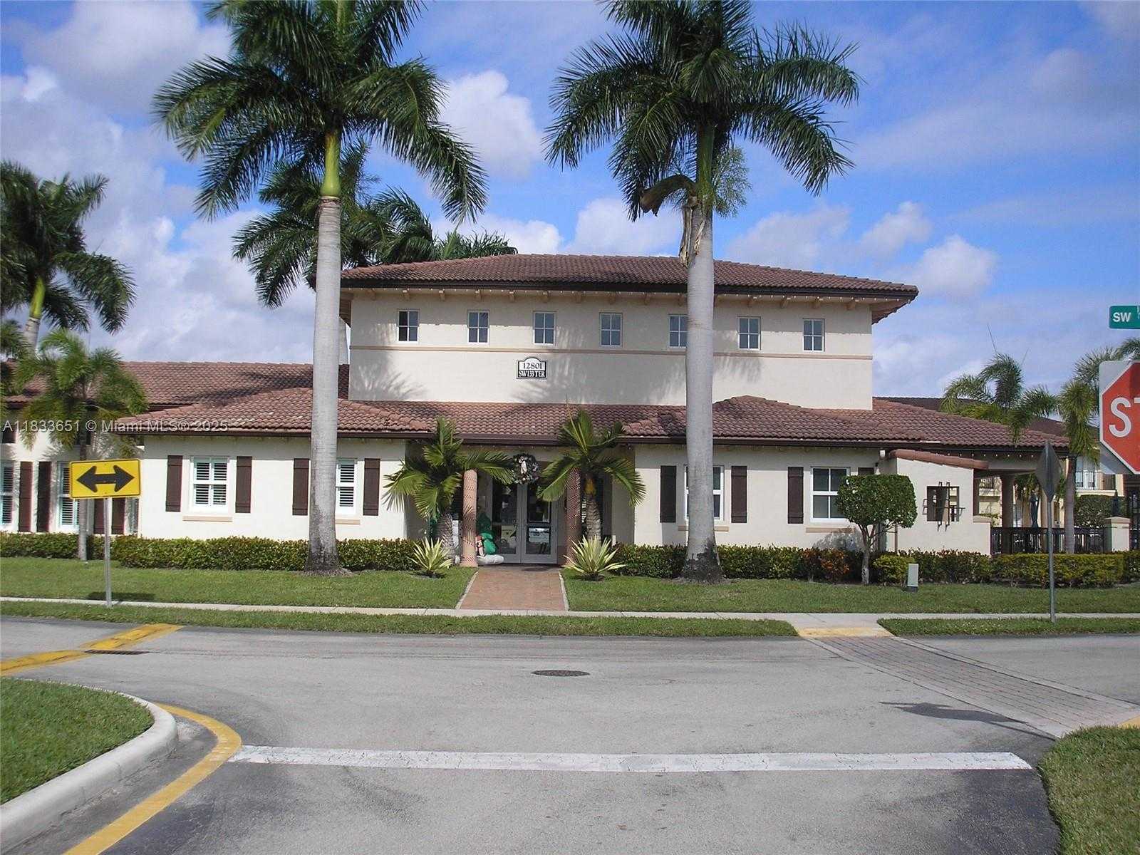Small Image of 12846 SOUTH WEST 135TH ST, Miami Number 22