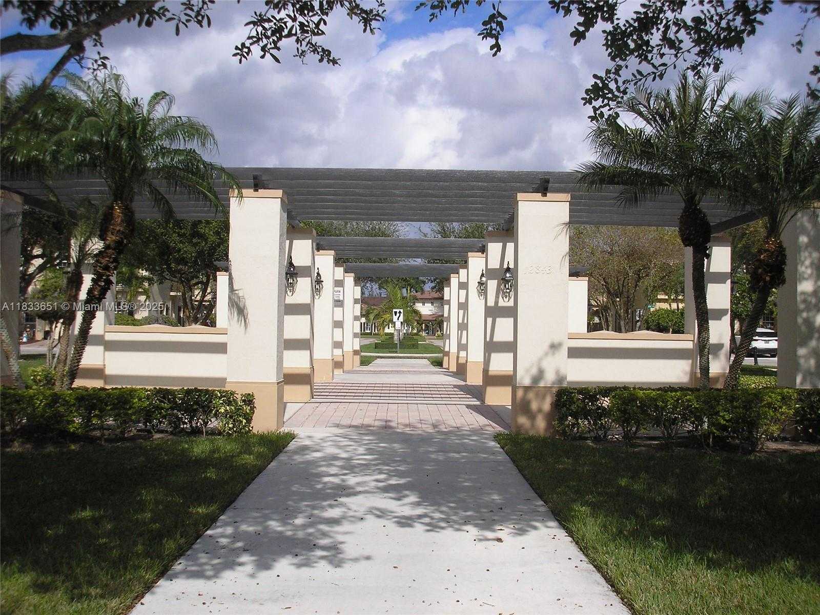 Small Image of 12846 SOUTH WEST 135TH ST, Miami Number 4