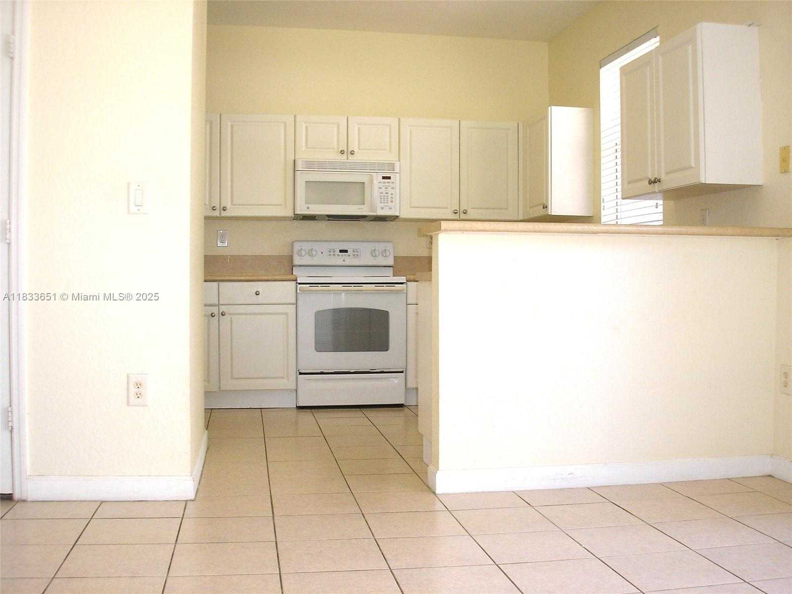 Small Image of 12846 SOUTH WEST 135TH ST, Miami Number 7