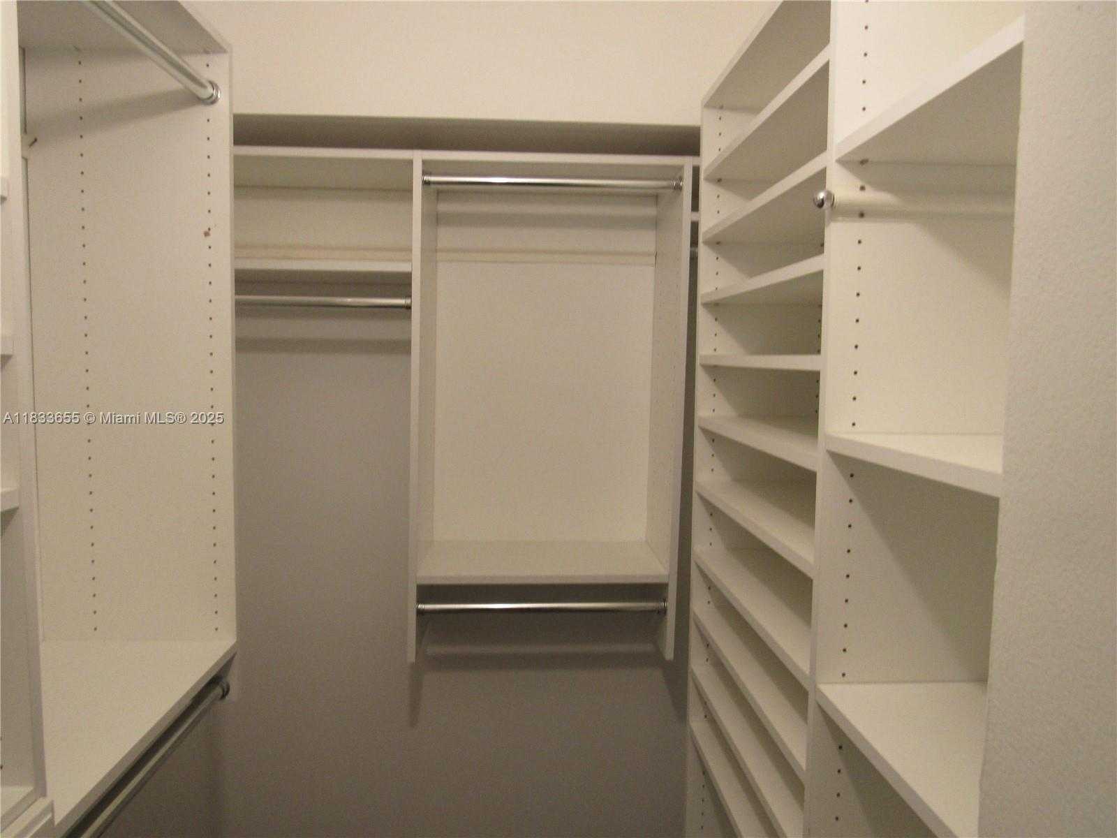 Small Image of 1101 RIVER REACH DR #418, Fort Lauderdale Number 11