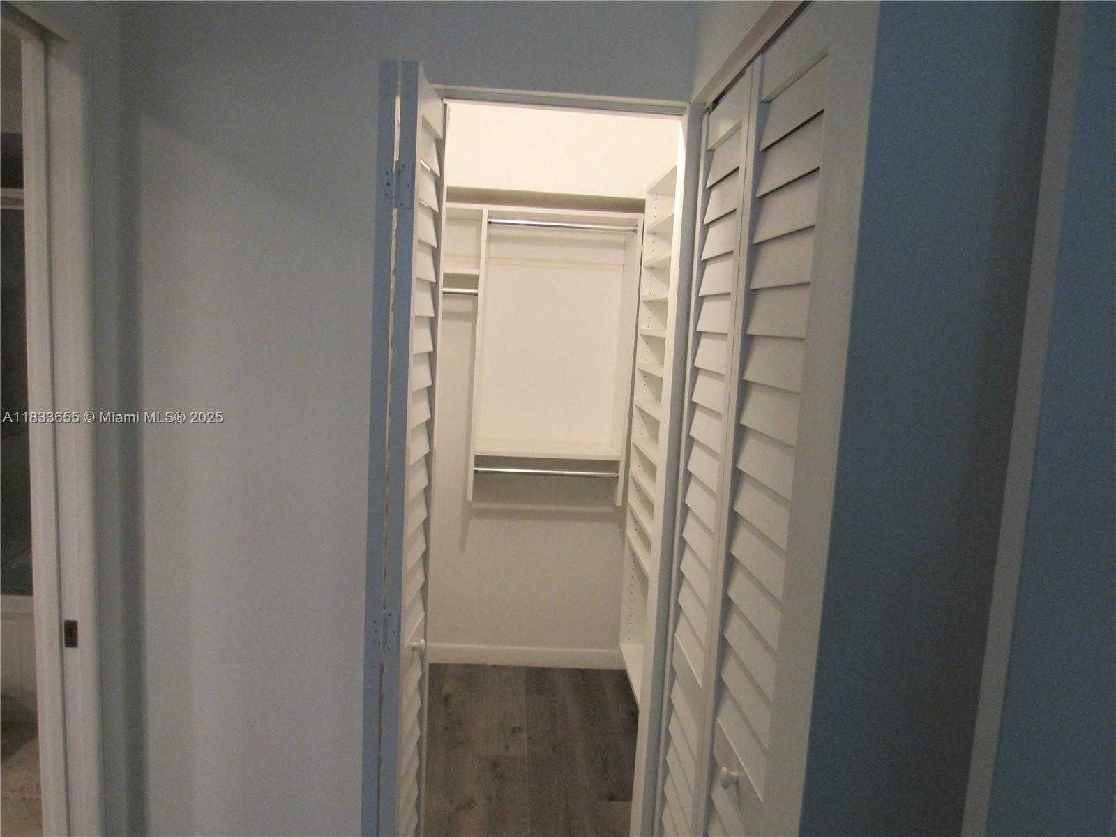 Small Image of 1101 RIVER REACH DR #418, Fort Lauderdale Number 14