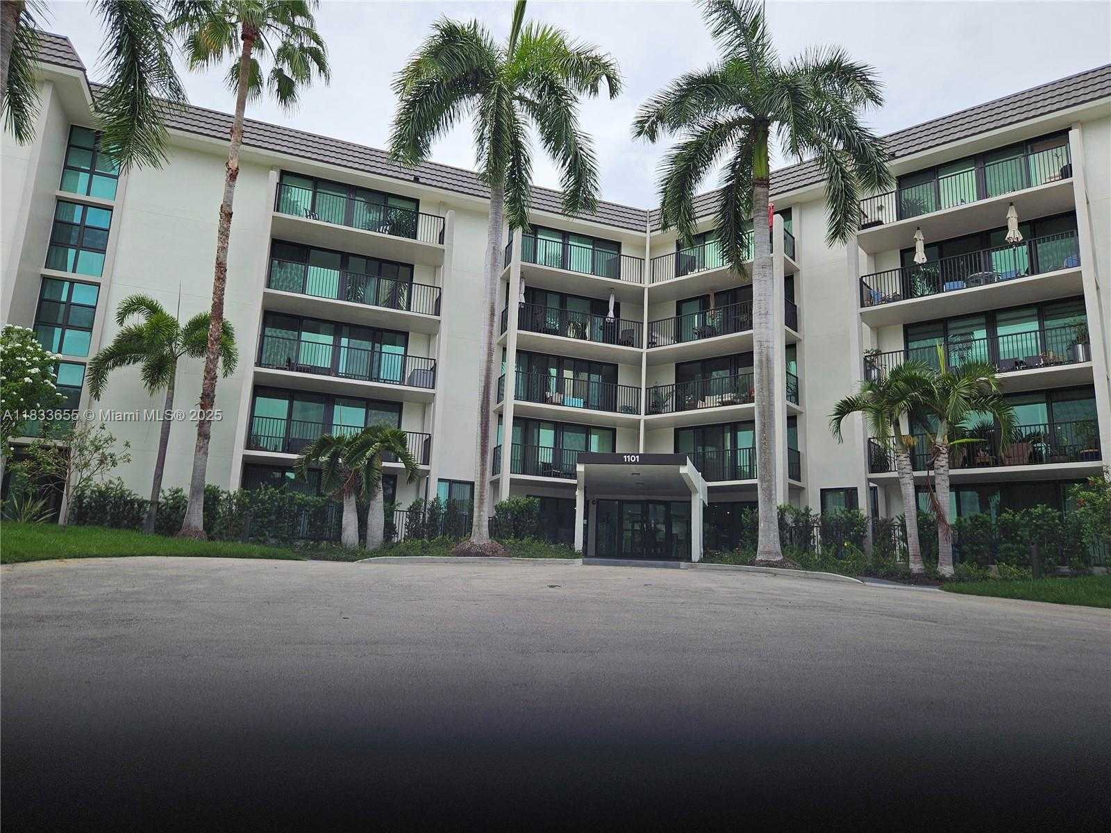 Small Image of 1101 RIVER REACH DR #418, Fort Lauderdale Number 2