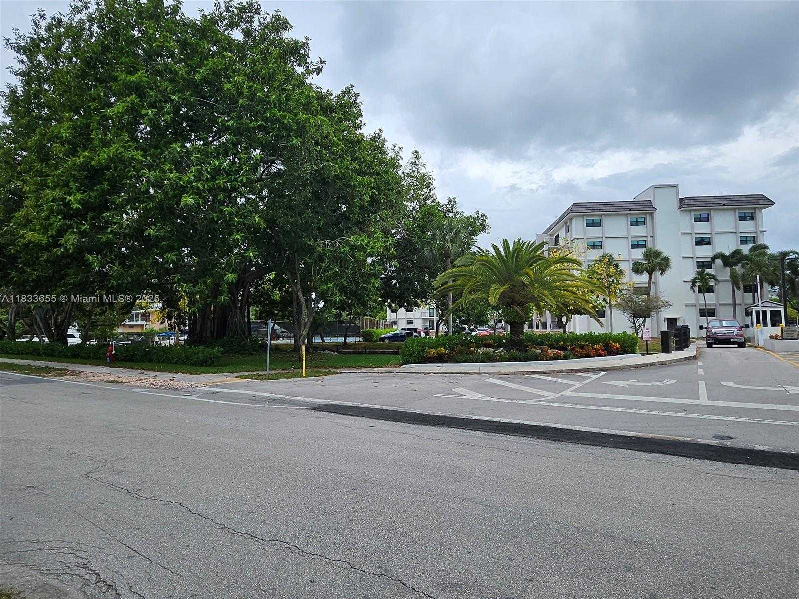 Small Image of 1101 RIVER REACH DR #418, Fort Lauderdale Number 25