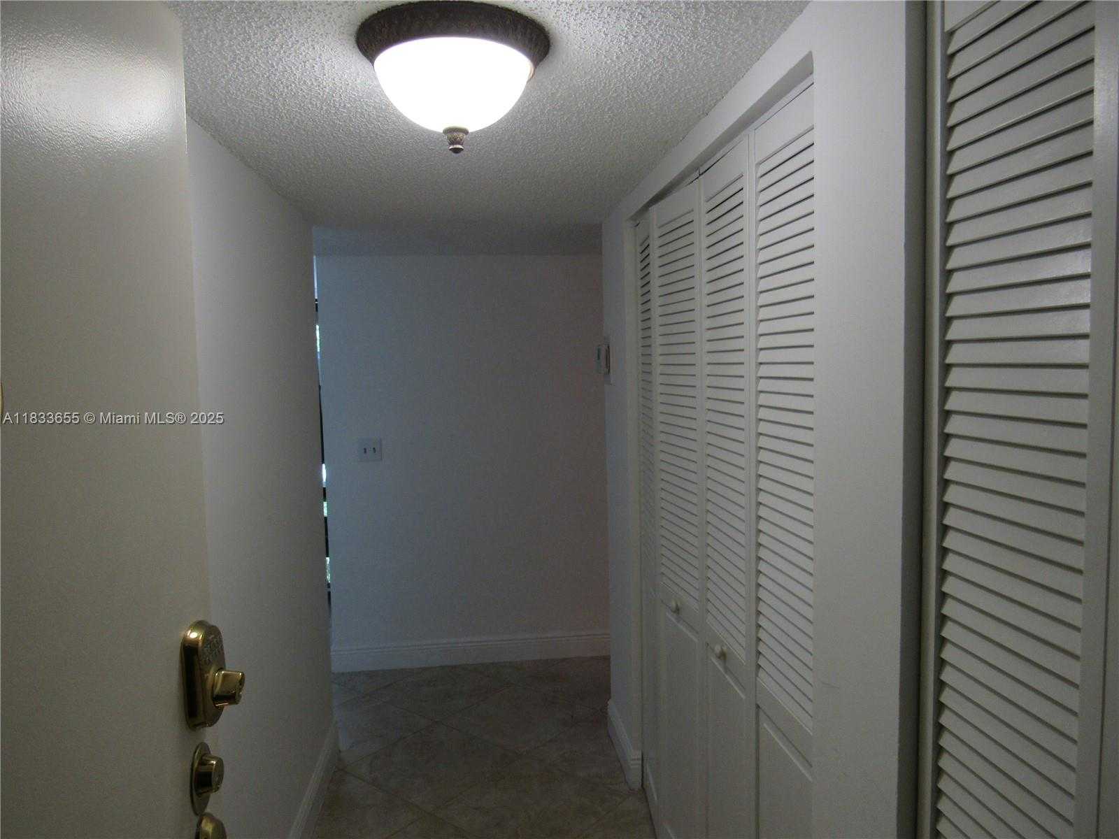 Small Image of 1101 RIVER REACH DR #418, Fort Lauderdale Number 3