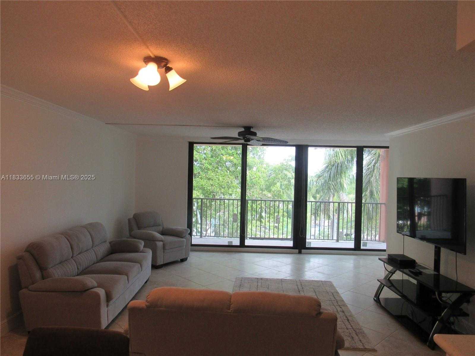 Small Image of 1101 RIVER REACH DR #418, Fort Lauderdale Number 5