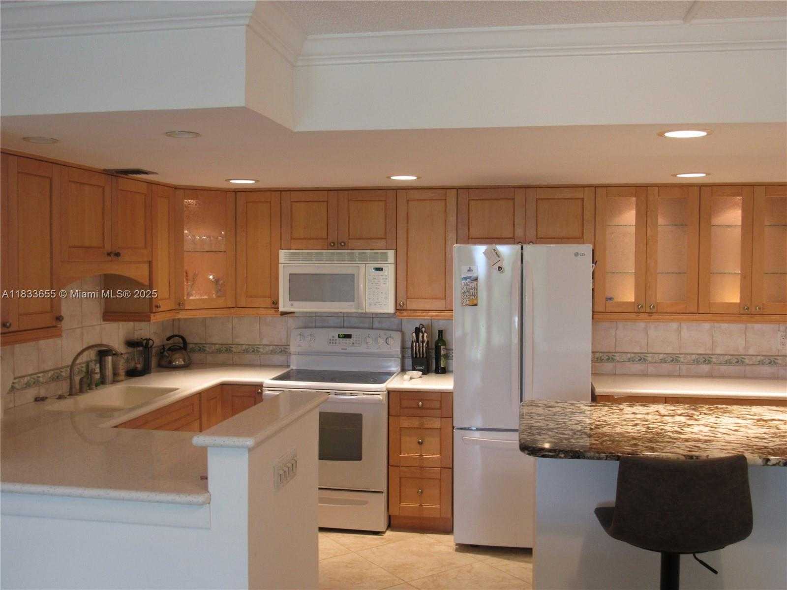 Small Image of 1101 RIVER REACH DR #418, Fort Lauderdale Number 8