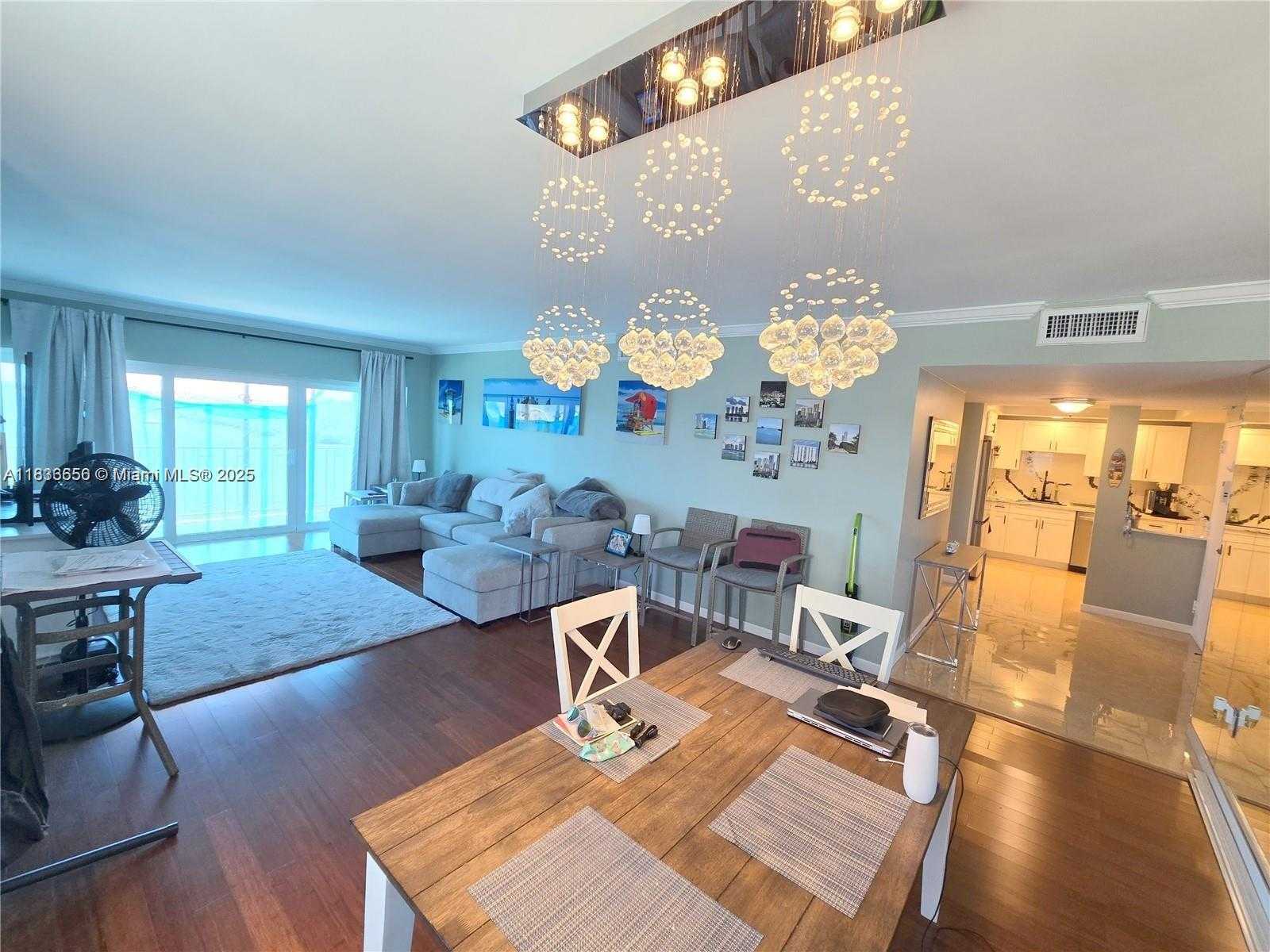 Small Image of 500 BAYVIEW DR #732, Sunny Isles Beach Number 10