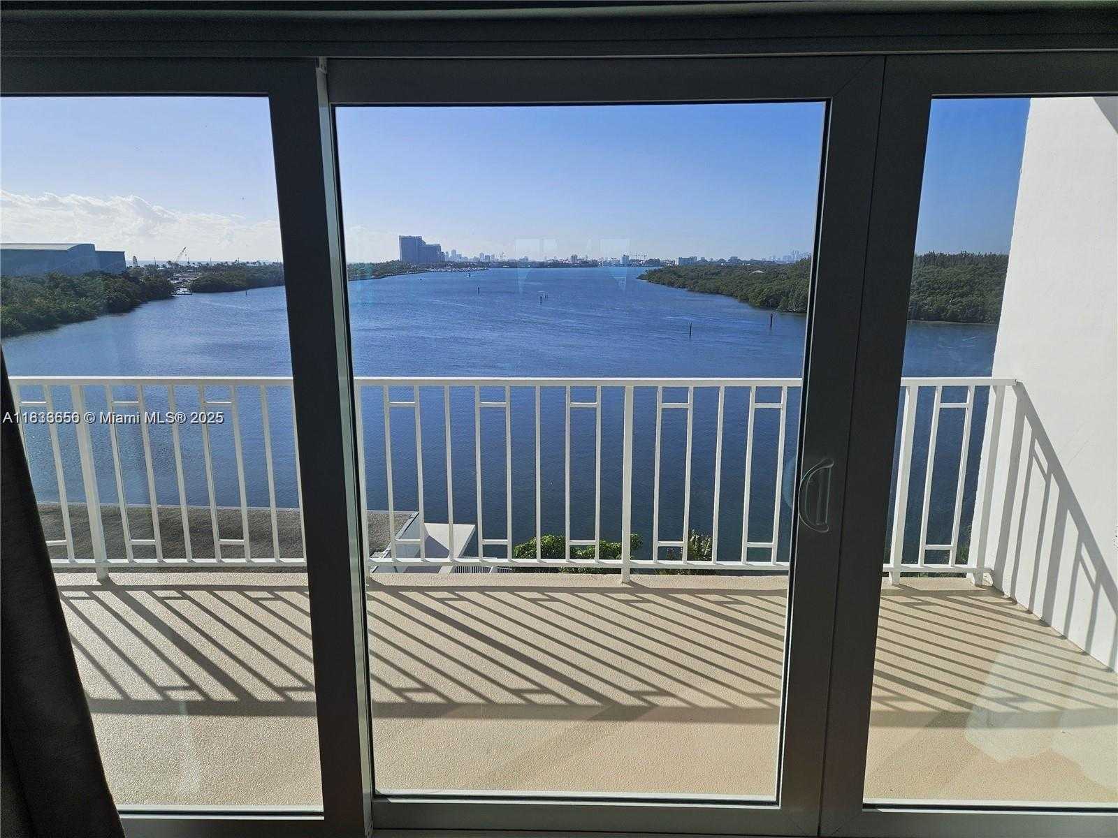 Small Image of 500 BAYVIEW DR #732, Sunny Isles Beach Number 11