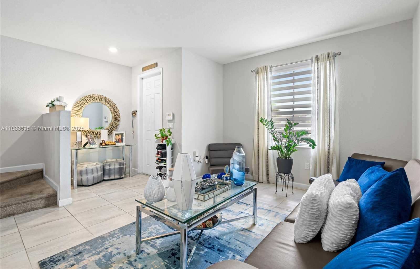 Small Image of 10468 WEST 33RD LN, Hialeah Number 13