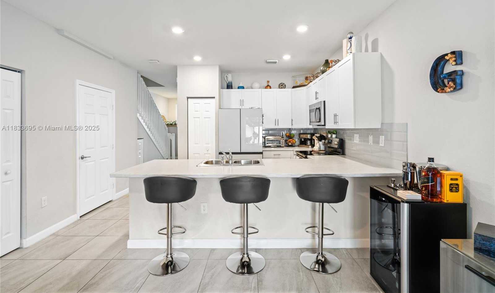 Small Image of 10468 WEST 33RD LN, Hialeah Number 18
