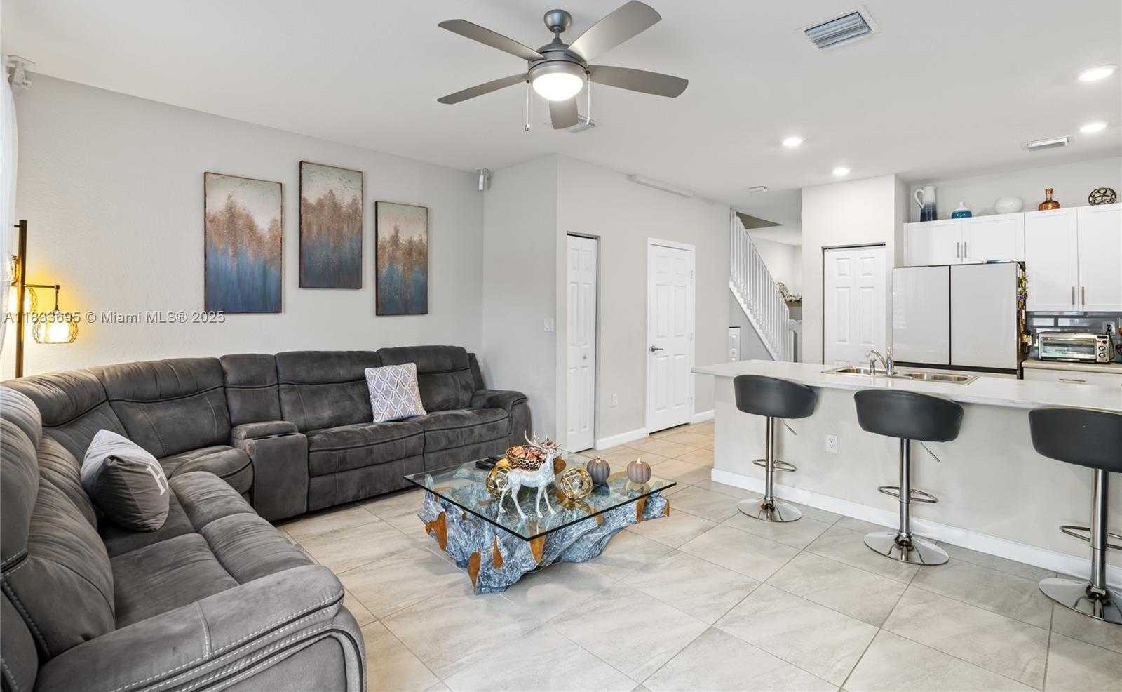 Small Image of 10468 WEST 33RD LN, Hialeah Number 25