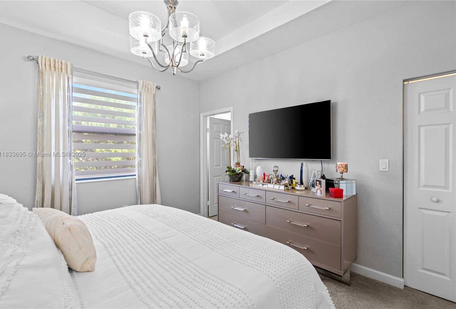 Small Image of 10468 WEST 33RD LN, Hialeah Number 32