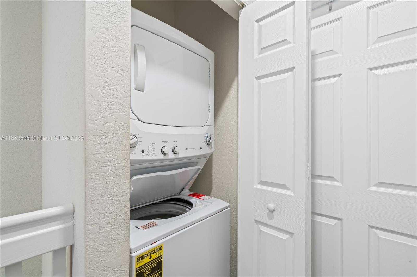 Small Image of 10468 WEST 33RD LN, Hialeah Number 44