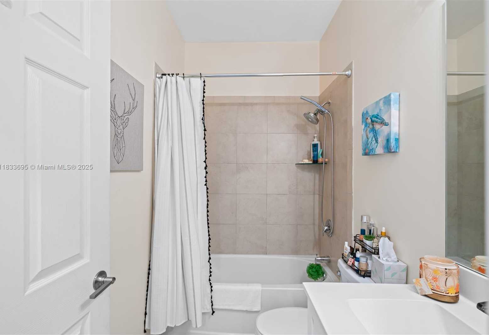 Small Image of 10468 WEST 33RD LN, Hialeah Number 45