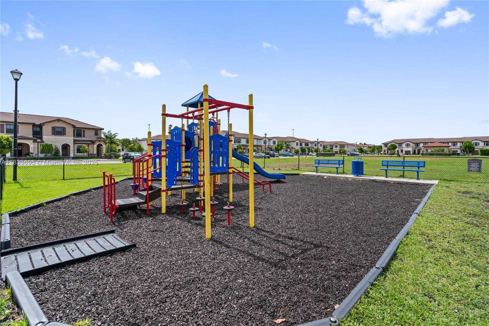 Small Image of 10468 WEST 33RD LN, Hialeah Number 55