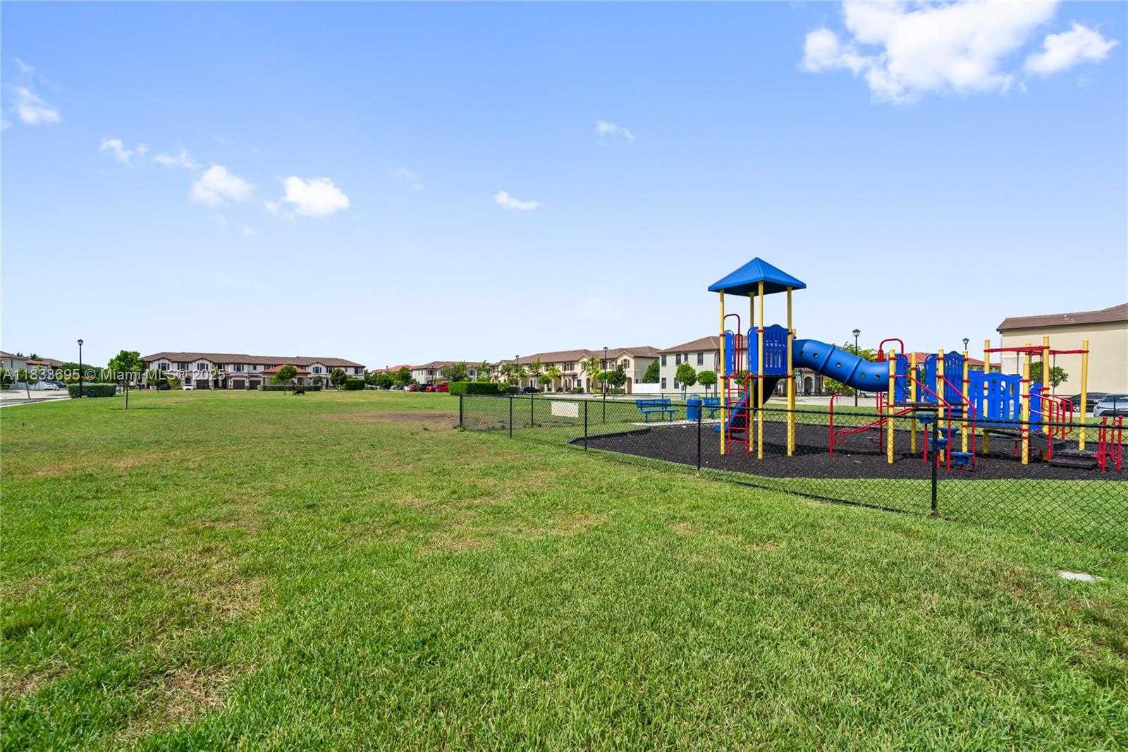 Small Image of 10468 WEST 33RD LN, Hialeah Number 57