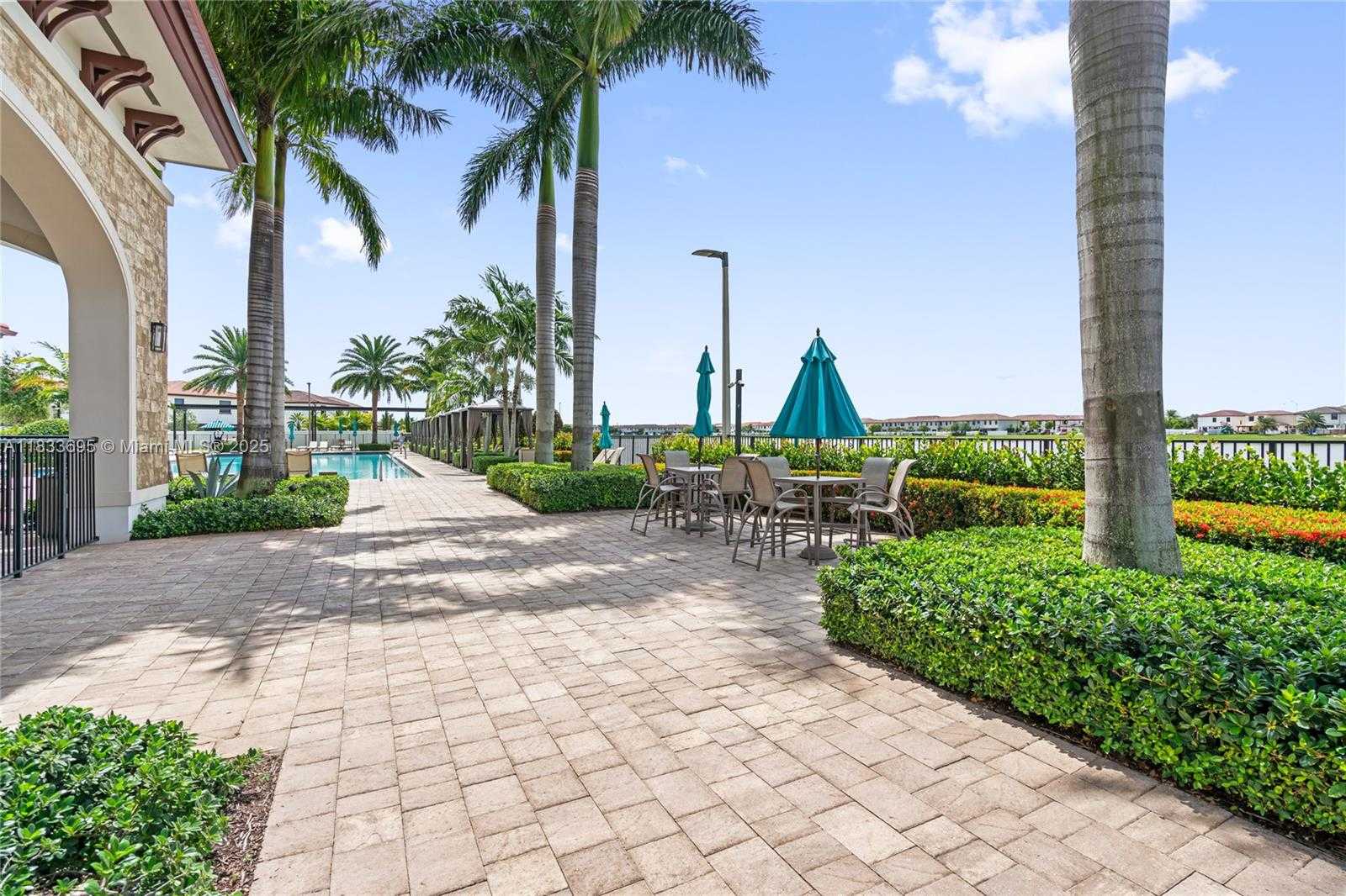 Small Image of 10468 WEST 33RD LN, Hialeah Number 62