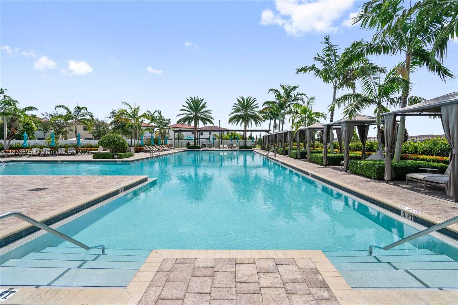 Small Image of 10468 WEST 33RD LN, Hialeah Number 64