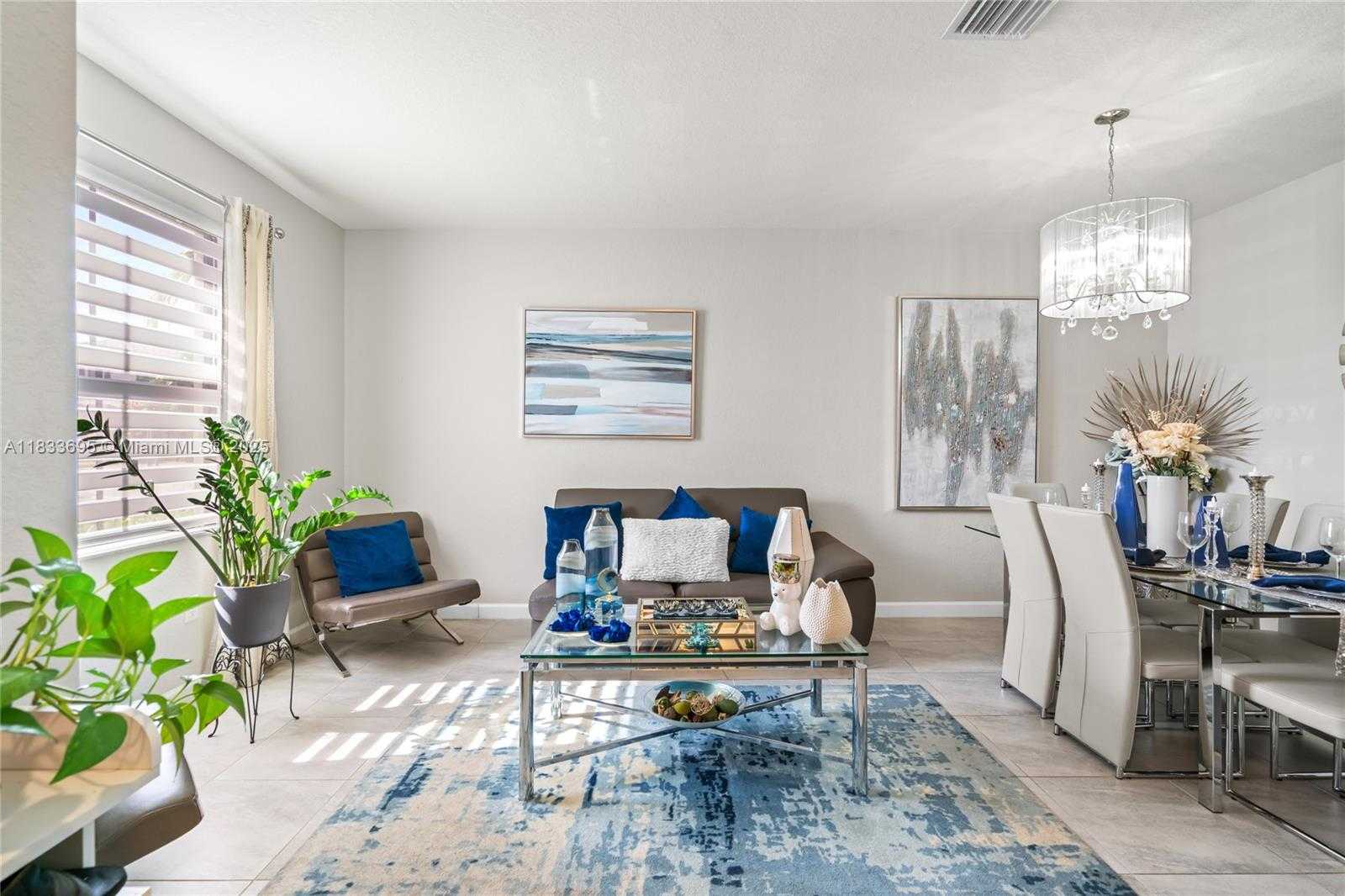Small Image of 10468 WEST 33RD LN, Hialeah Number 7