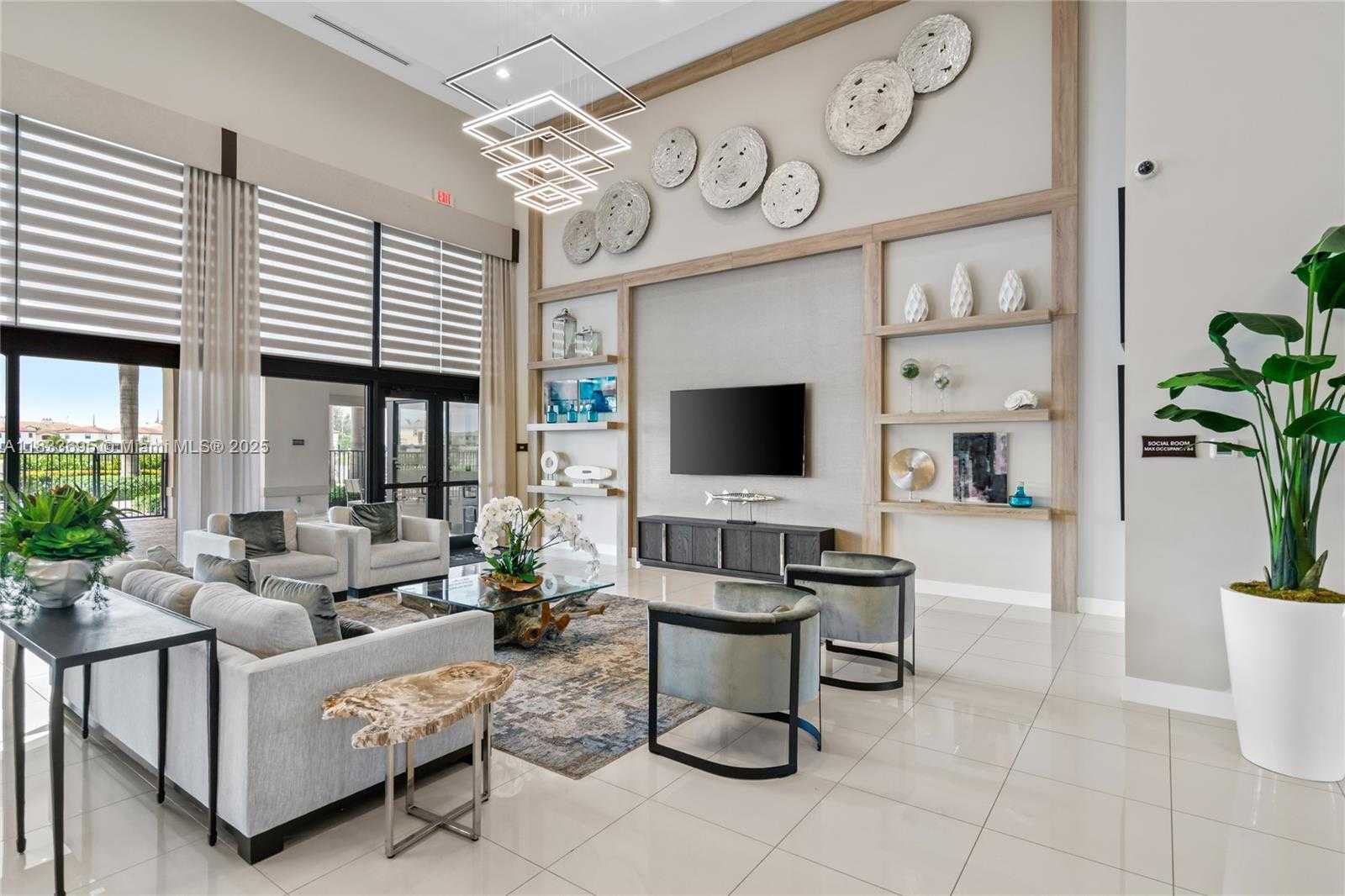 Small Image of 10468 WEST 33RD LN, Hialeah Number 72