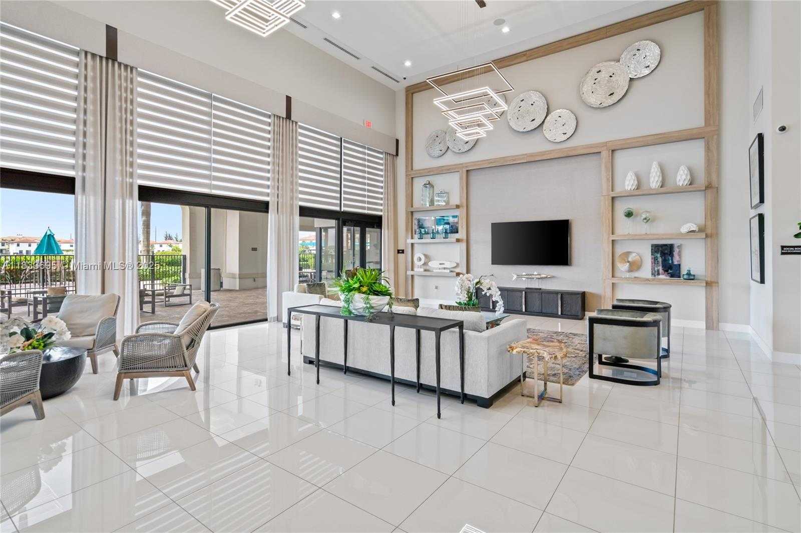 Small Image of 10468 WEST 33RD LN, Hialeah Number 73