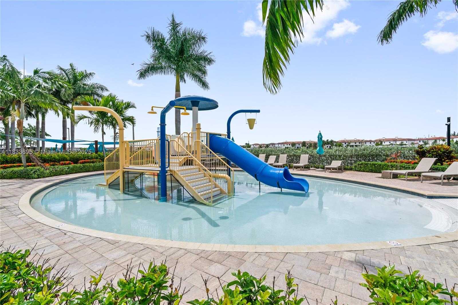 Small Image of 10468 WEST 33RD LN, Hialeah Number 75