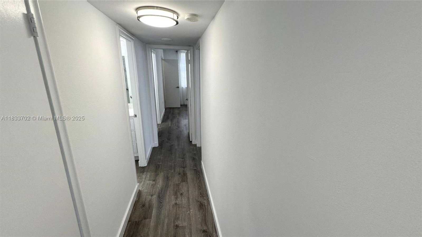 Small Image of 1020 MERIDIAN AVE #201, Miami Beach Number 13
