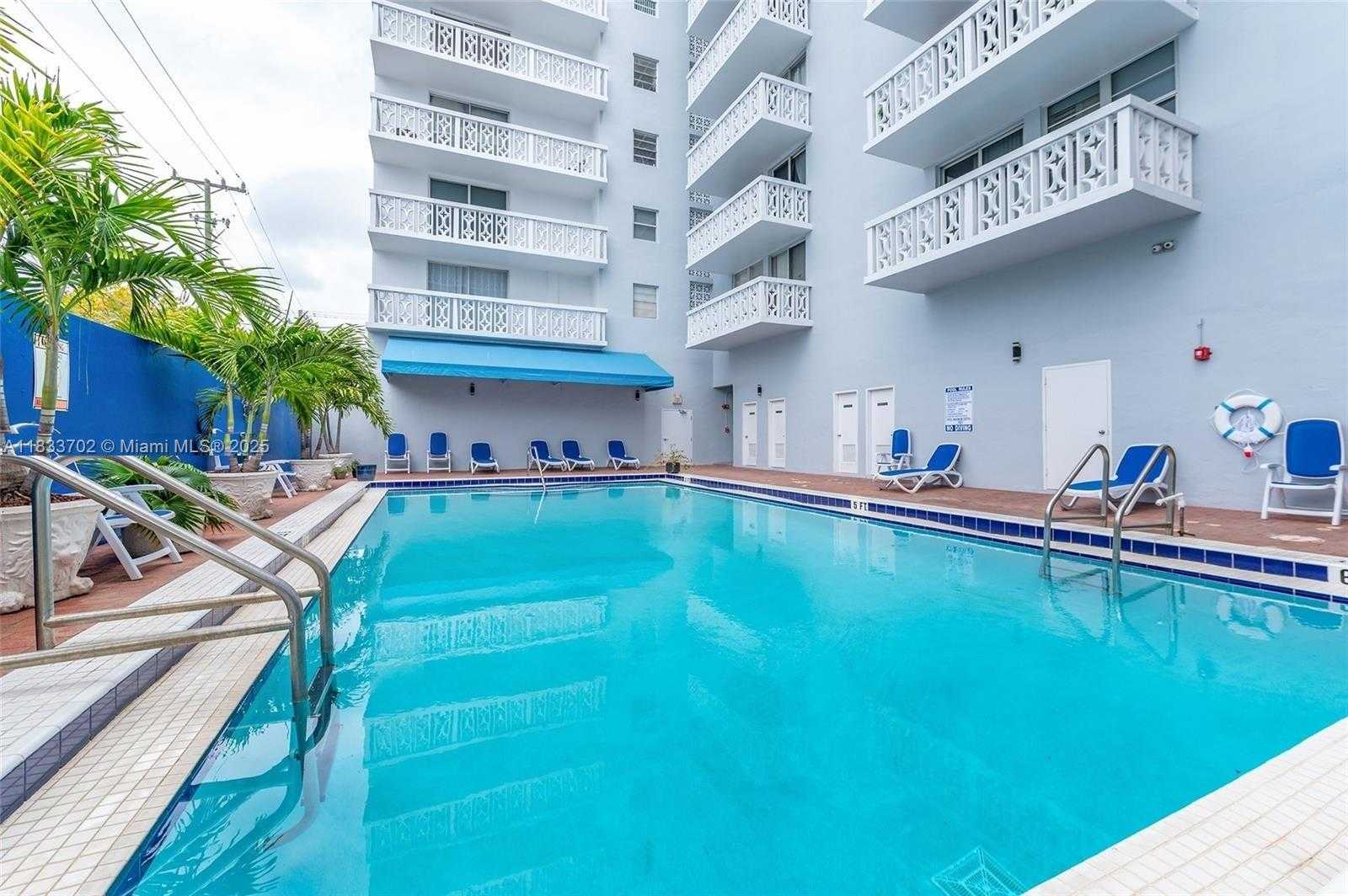 Small Image of 1020 MERIDIAN AVE #201, Miami Beach Number 45