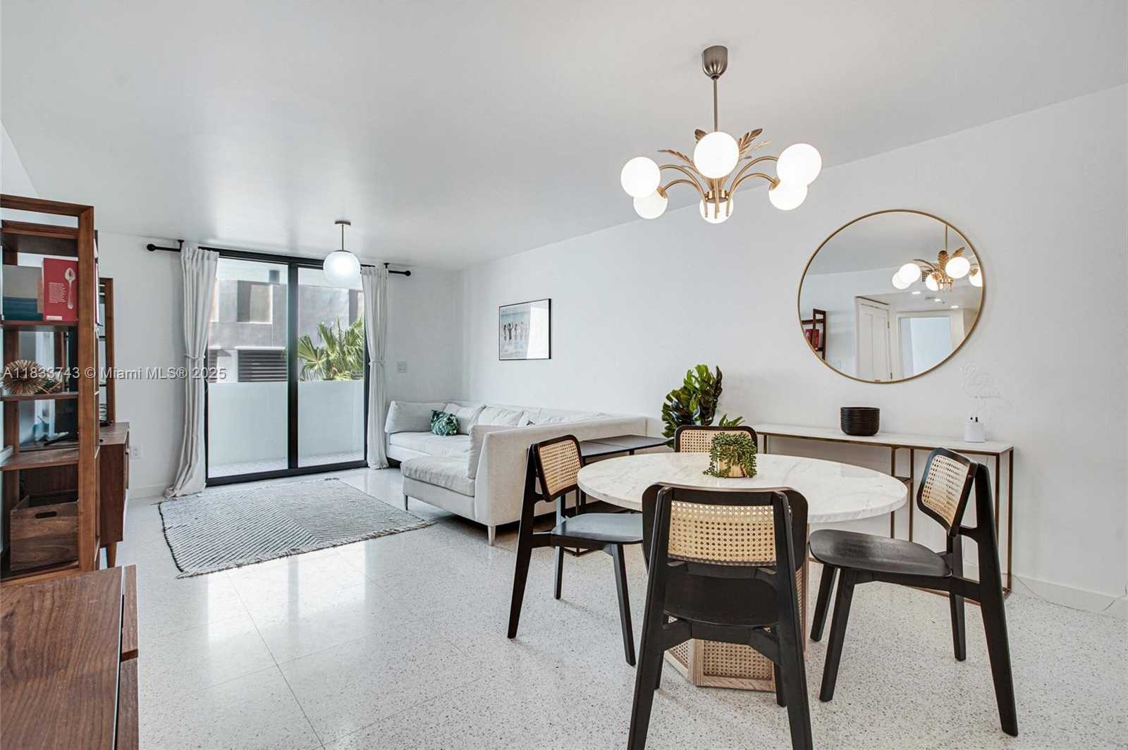 Small Image of 1621 COLLINS AVE #504C, Miami Beach Number 5