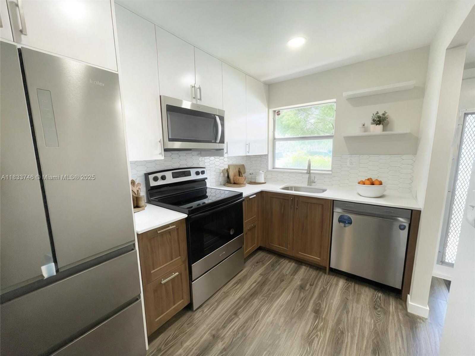 Small Image of 9750 SUNRISE LAKES BLVD #109, Sunrise Number 2