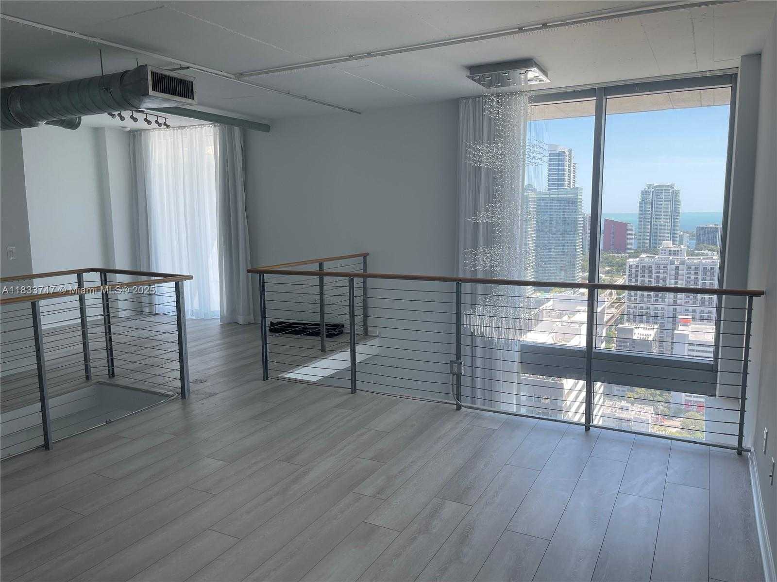 Small Image of 690 SW 1 CT #PHII 19, Miami Number 11