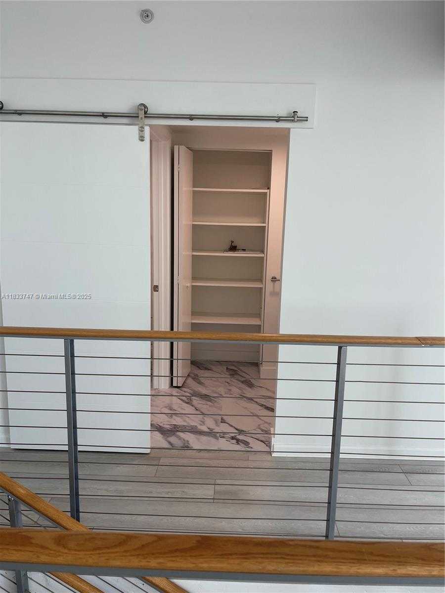 Small Image of 690 SW 1 CT #PHII 19, Miami Number 20