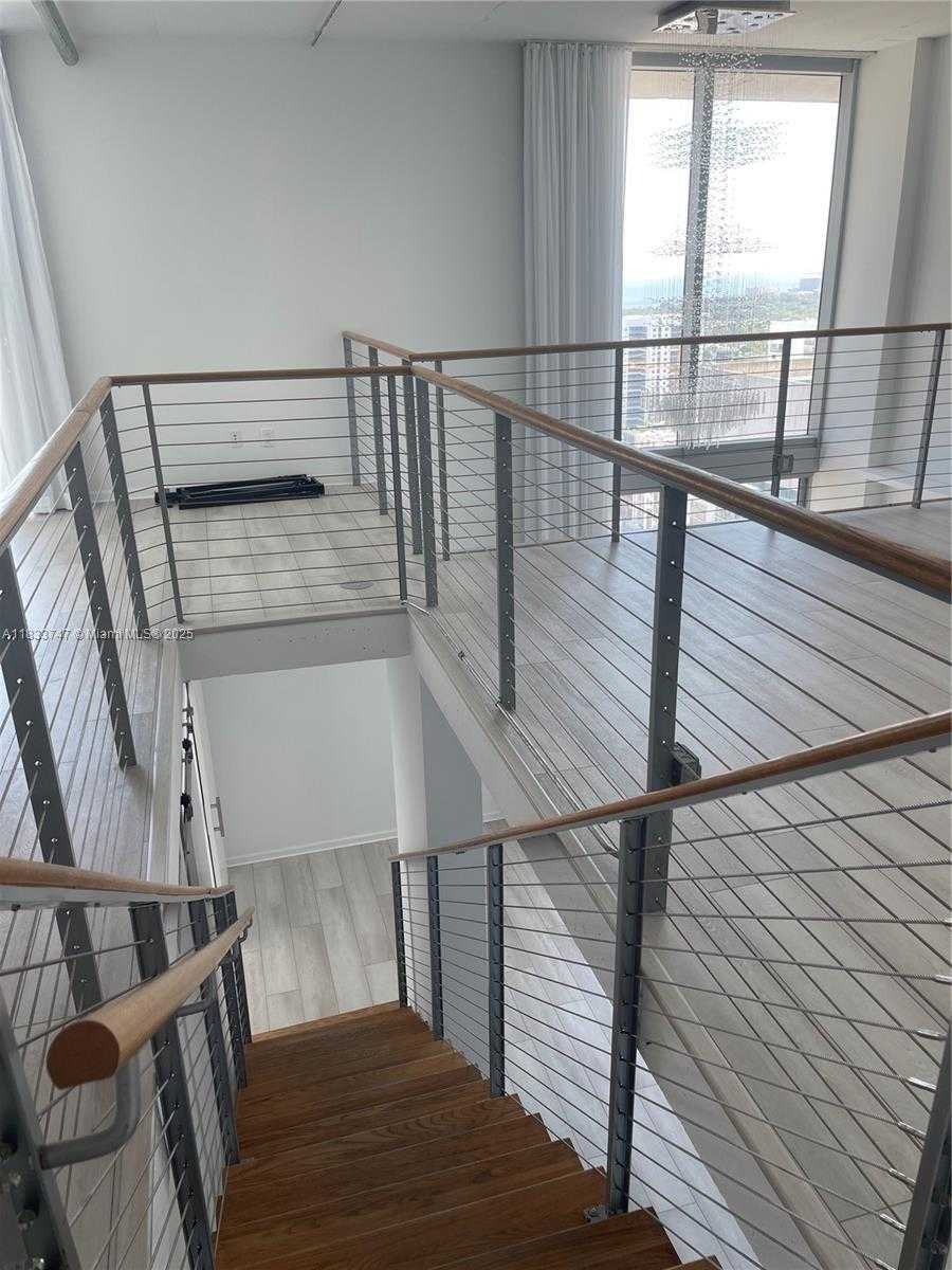 Small Image of 690 SW 1 CT #PHII 19, Miami Number 25