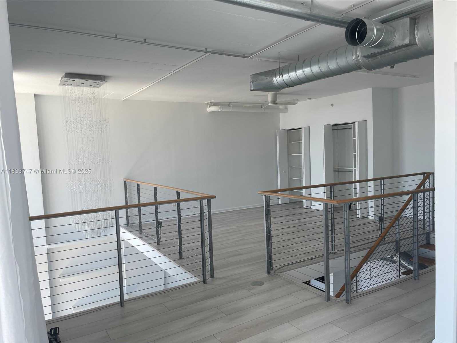 Small Image of 690 SW 1 CT #PHII 19, Miami Number 27