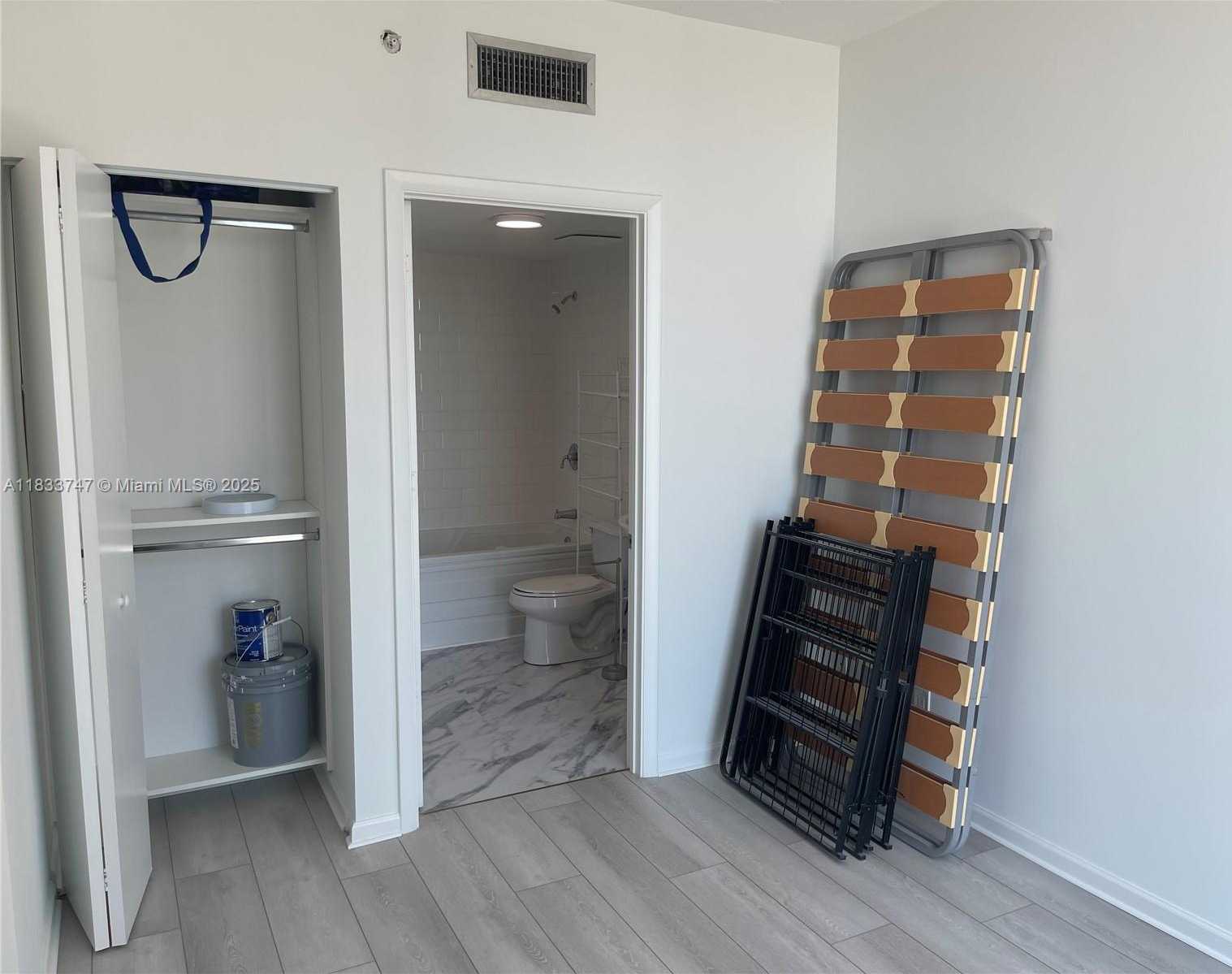 Small Image of 690 SW 1 CT #PHII 19, Miami Number 6