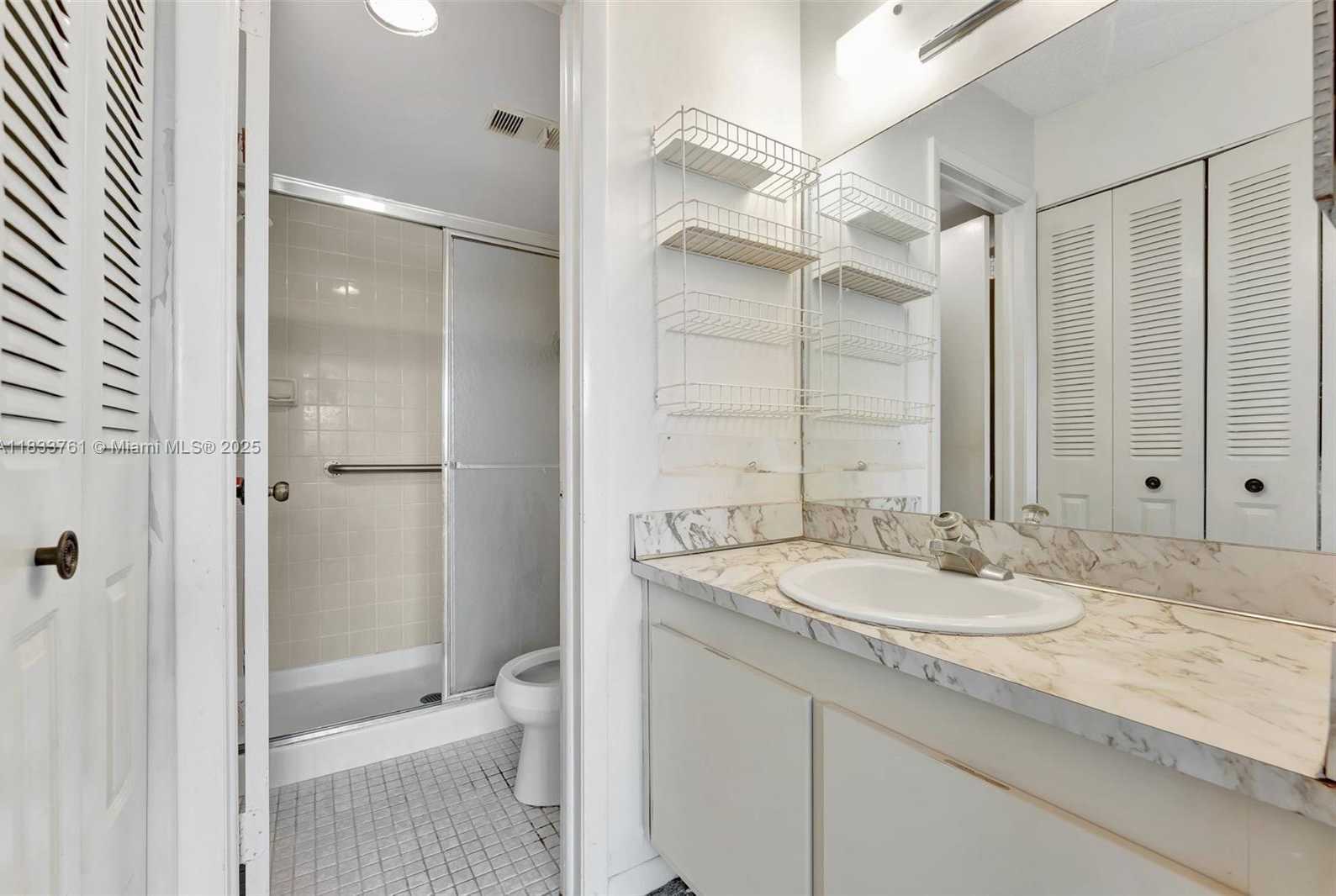 Small Image of 10304 SUNRISE LAKES BLVD #209, Sunrise Number 19