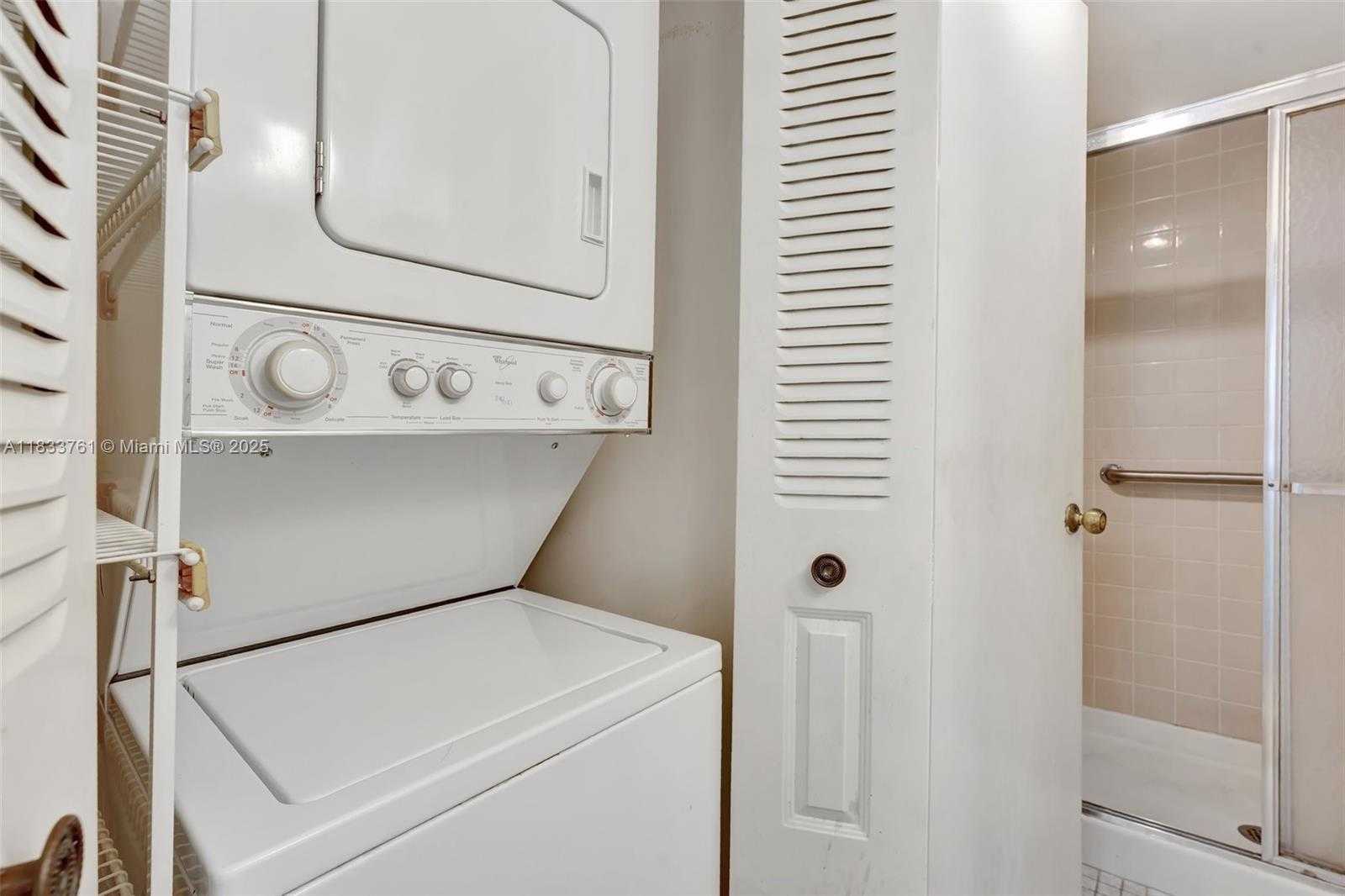 Small Image of 10304 SUNRISE LAKES BLVD #209, Sunrise Number 23