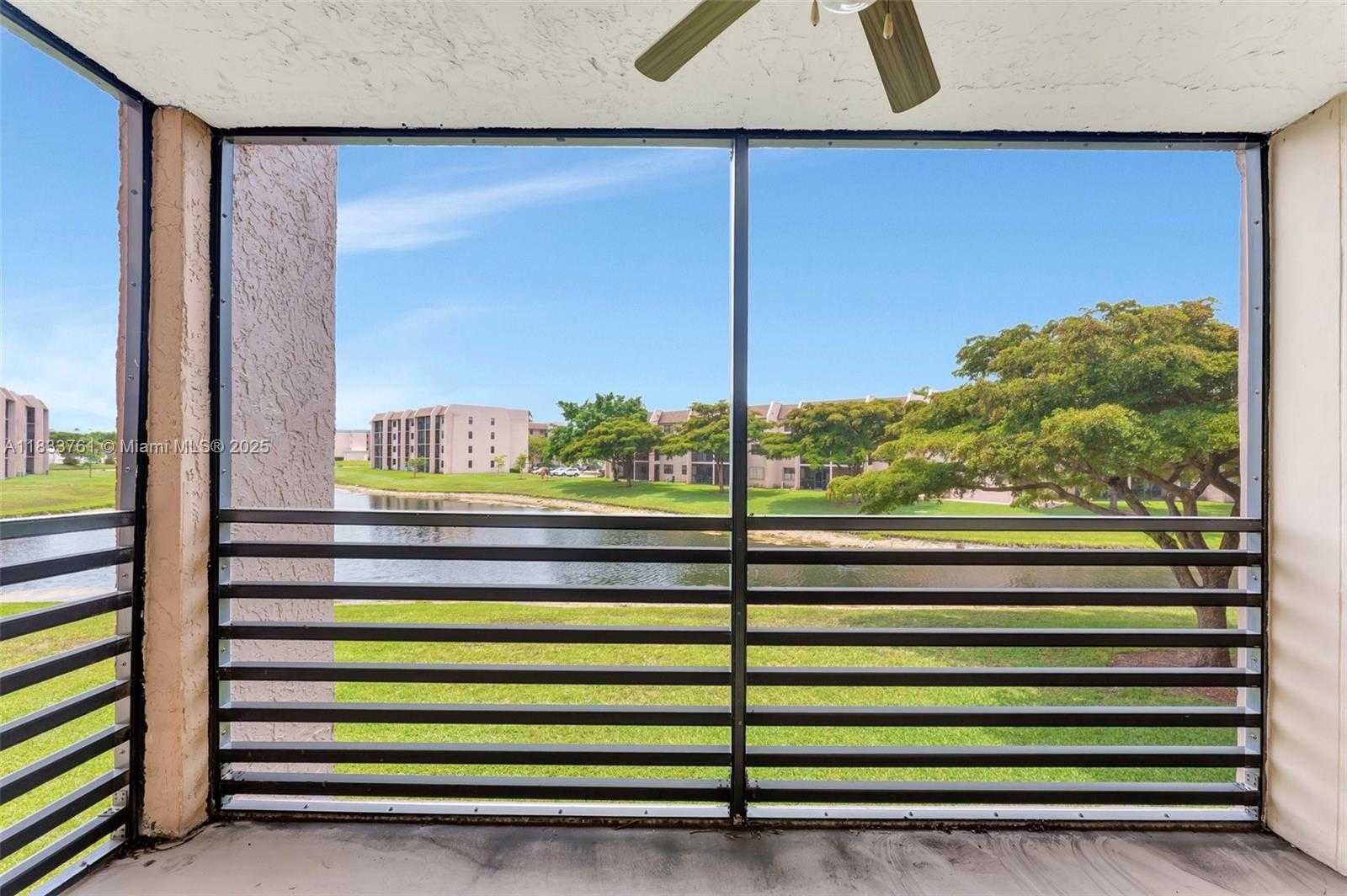 Small Image of 10304 SUNRISE LAKES BLVD #209, Sunrise Number 25