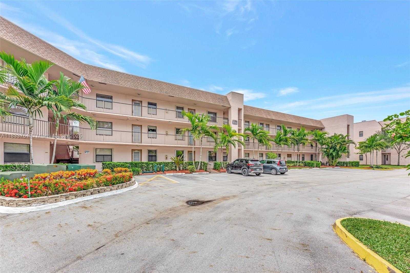 Small Image of 10304 SUNRISE LAKES BLVD #209, Sunrise Number 3