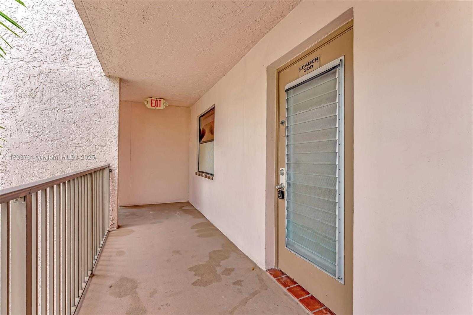 Small Image of 10304 SUNRISE LAKES BLVD #209, Sunrise Number 4
