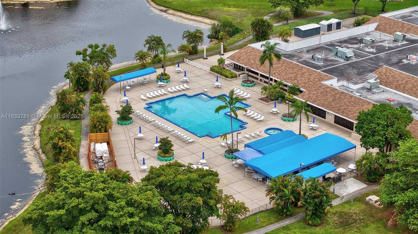 Small Image of 10304 SUNRISE LAKES BLVD #209, Sunrise Number 43