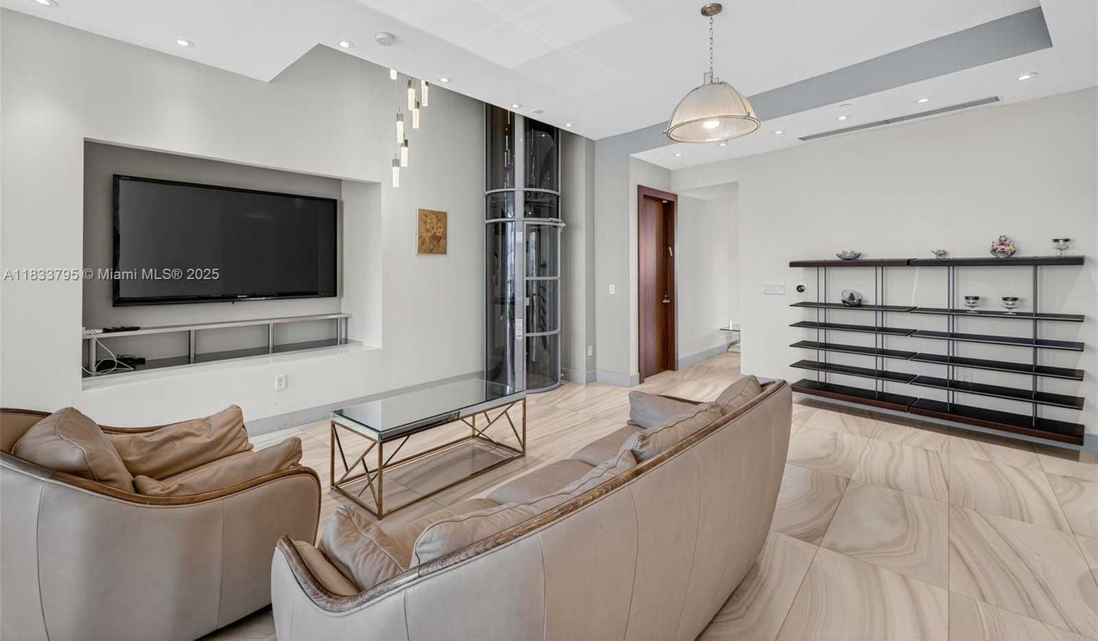 Small Image of 18201 COLLINS AVE #TS2 & TS3, Sunny Isles Beach Number 19
