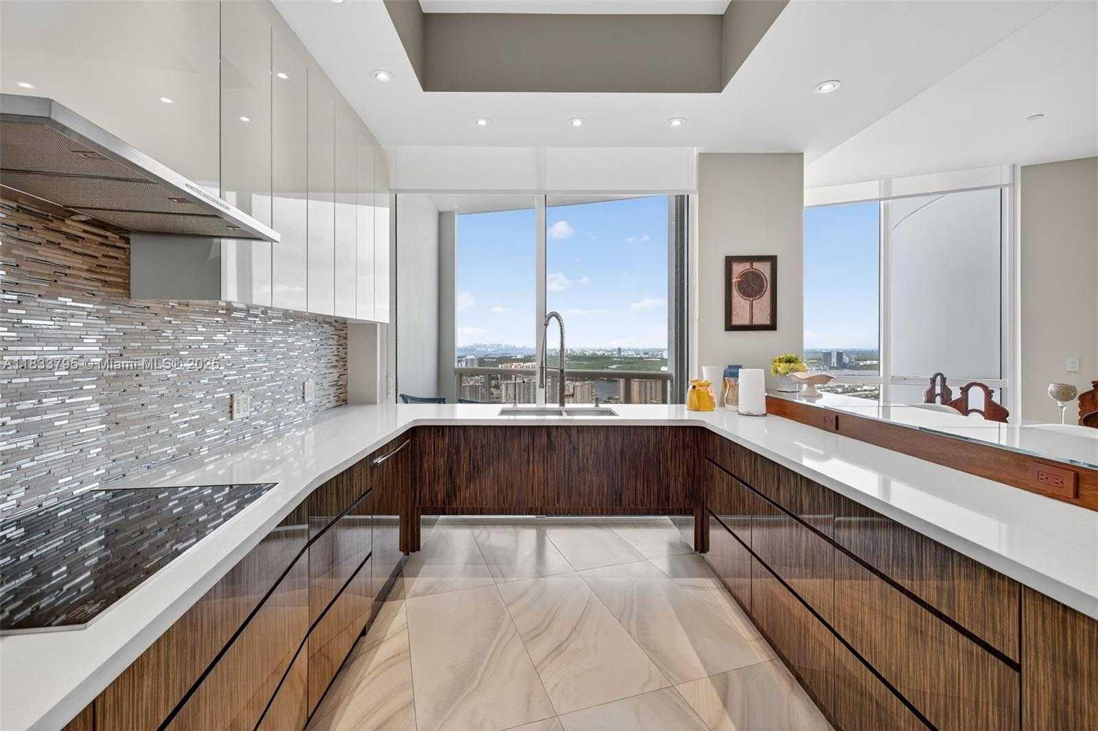 Small Image of 18201 COLLINS AVE #TS2 & TS3, Sunny Isles Beach Number 27