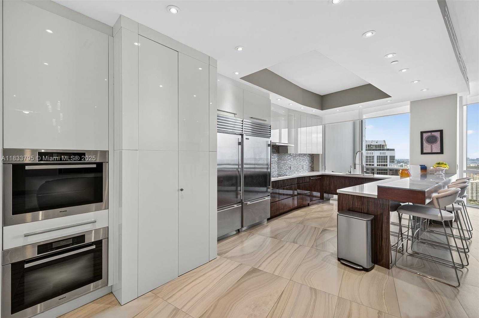 Small Image of 18201 COLLINS AVE #TS2 & TS3, Sunny Isles Beach Number 4