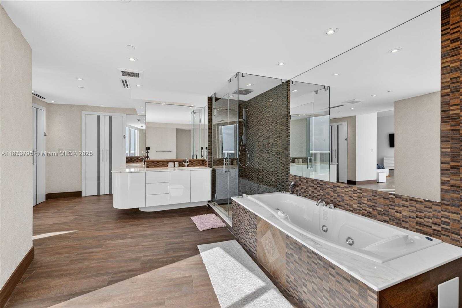 Small Image of 18201 COLLINS AVE #TS2 & TS3, Sunny Isles Beach Number 46