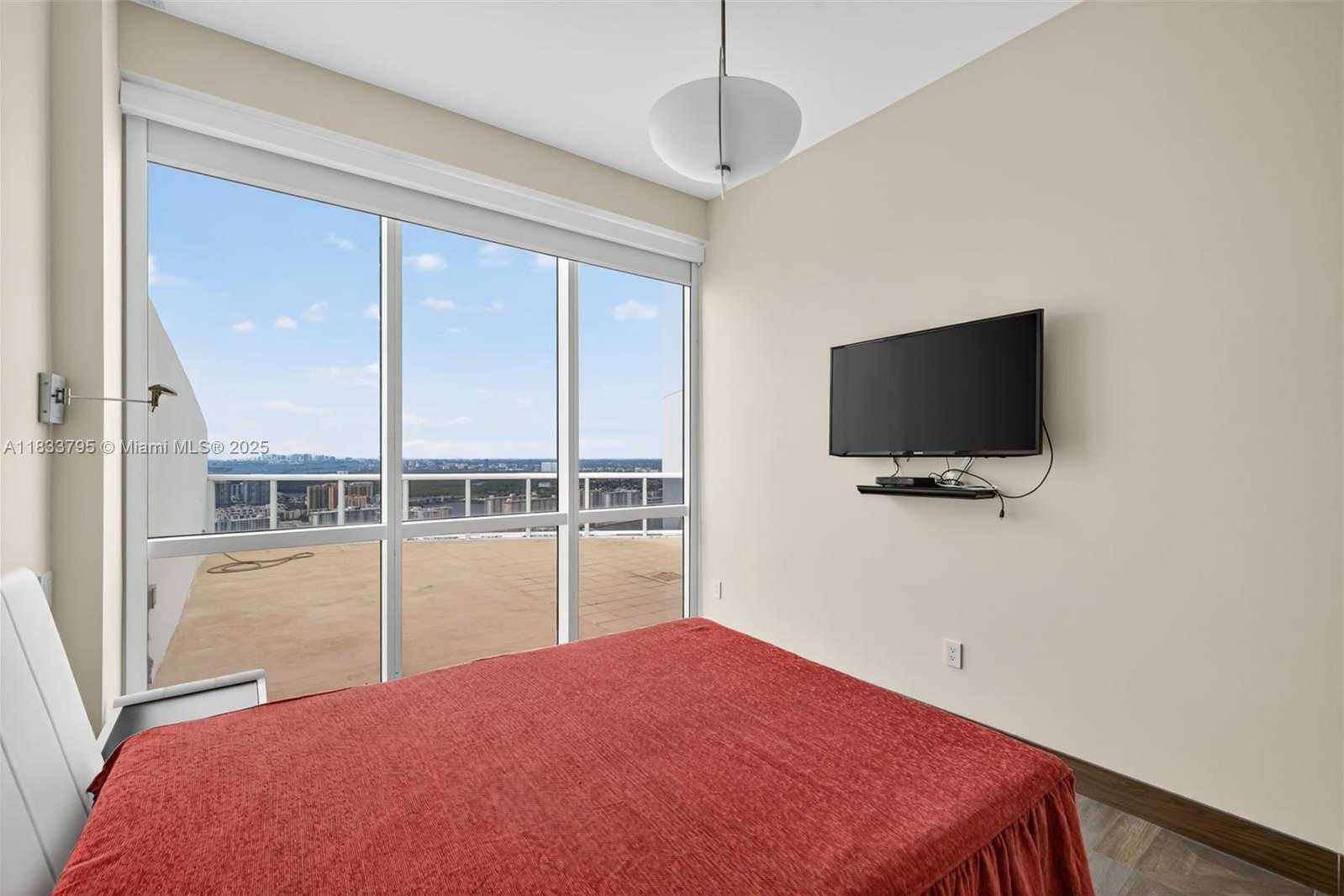 Small Image of 18201 COLLINS AVE #TS2 & TS3, Sunny Isles Beach Number 57