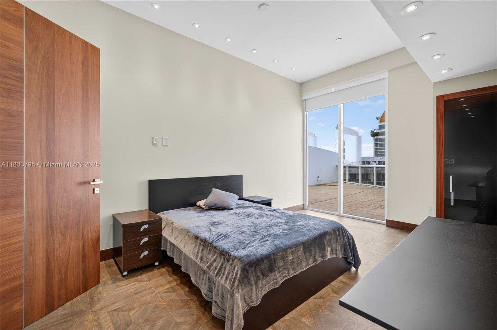 Small Image of 18201 COLLINS AVE #TS2 & TS3, Sunny Isles Beach Number 62