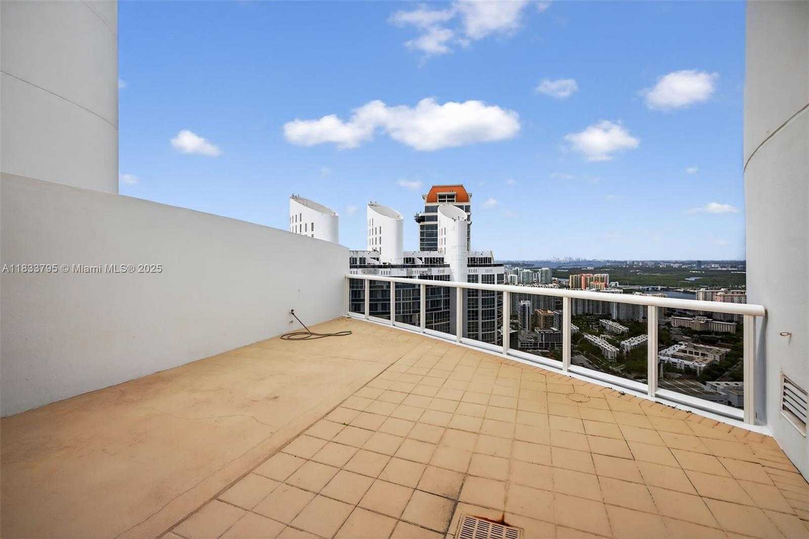Small Image of 18201 COLLINS AVE #TS2 & TS3, Sunny Isles Beach Number 65