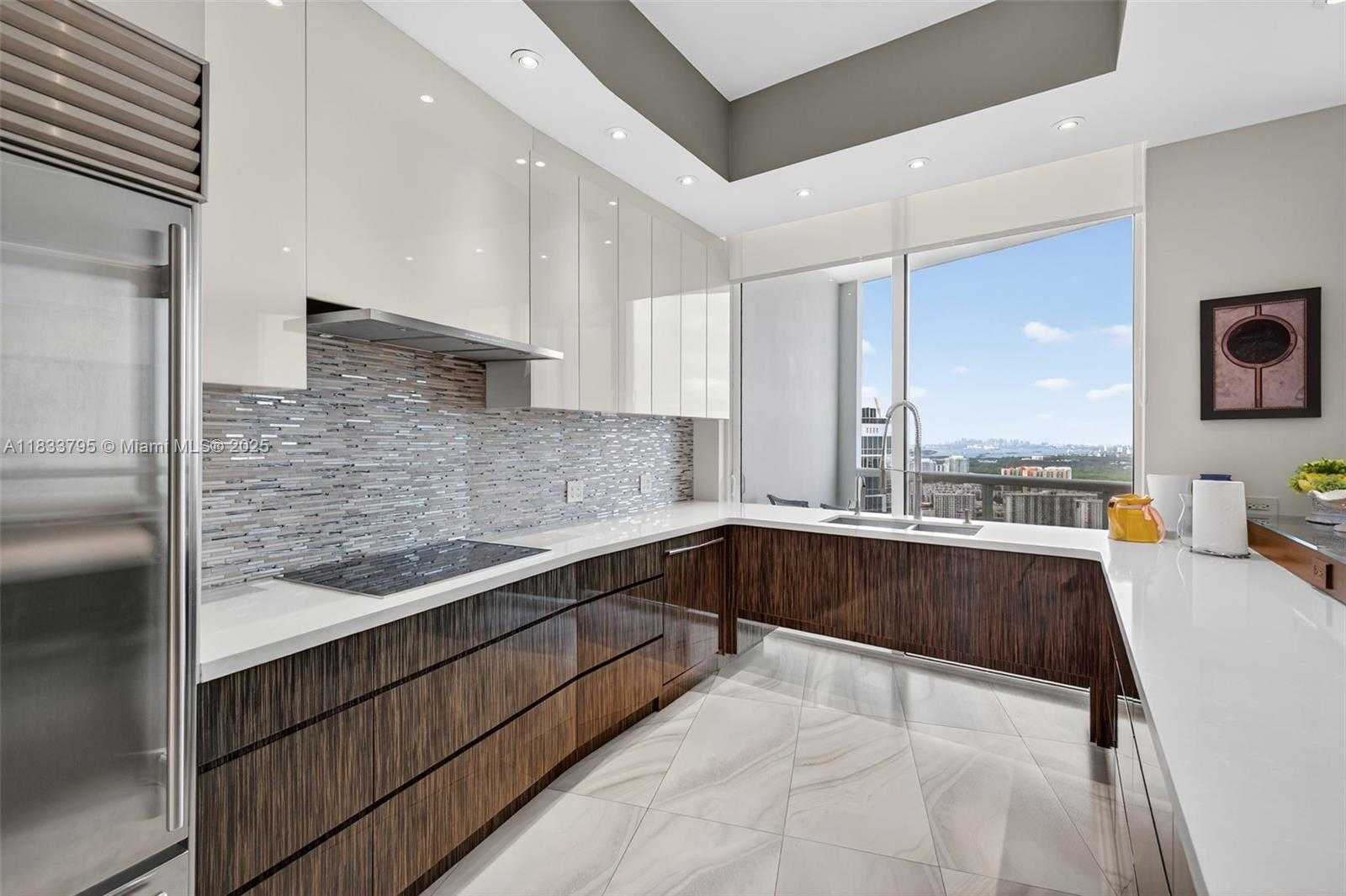 Small Image of 18201 COLLINS AVE #TS2 & TS3, Sunny Isles Beach Number 9